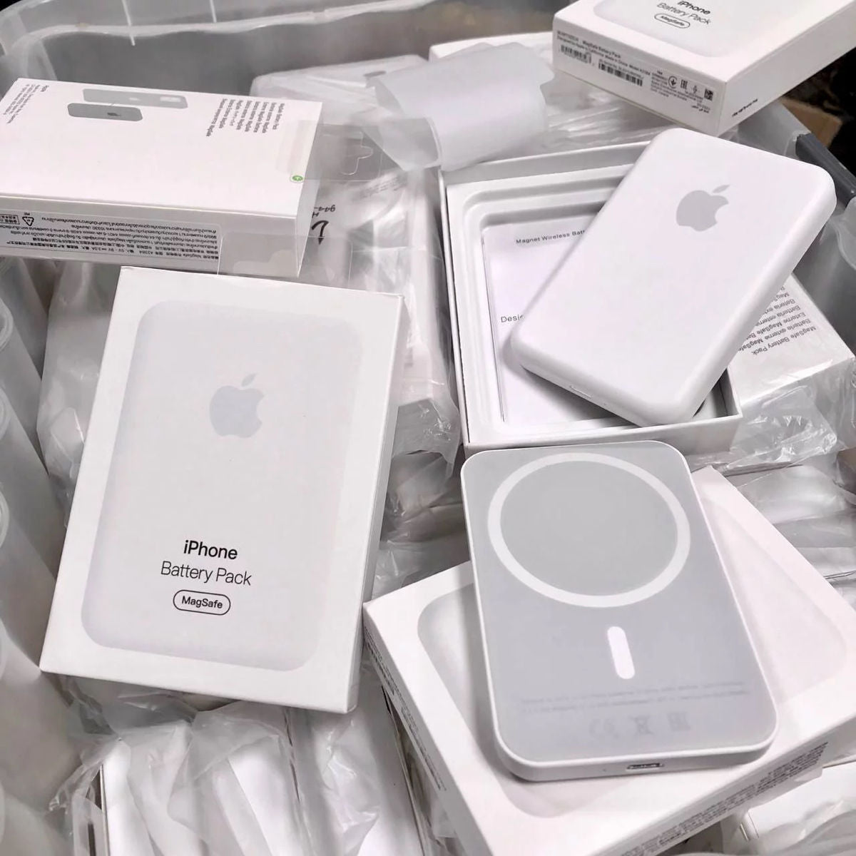 MAGSAFE 10000 MAH WIRELESS BATTERY PACK